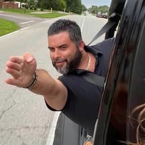 Meet your Posher, Adam